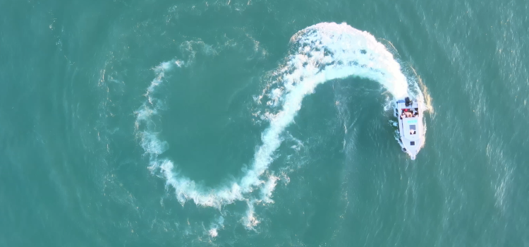 Drive_YoungBSM_Motorboot